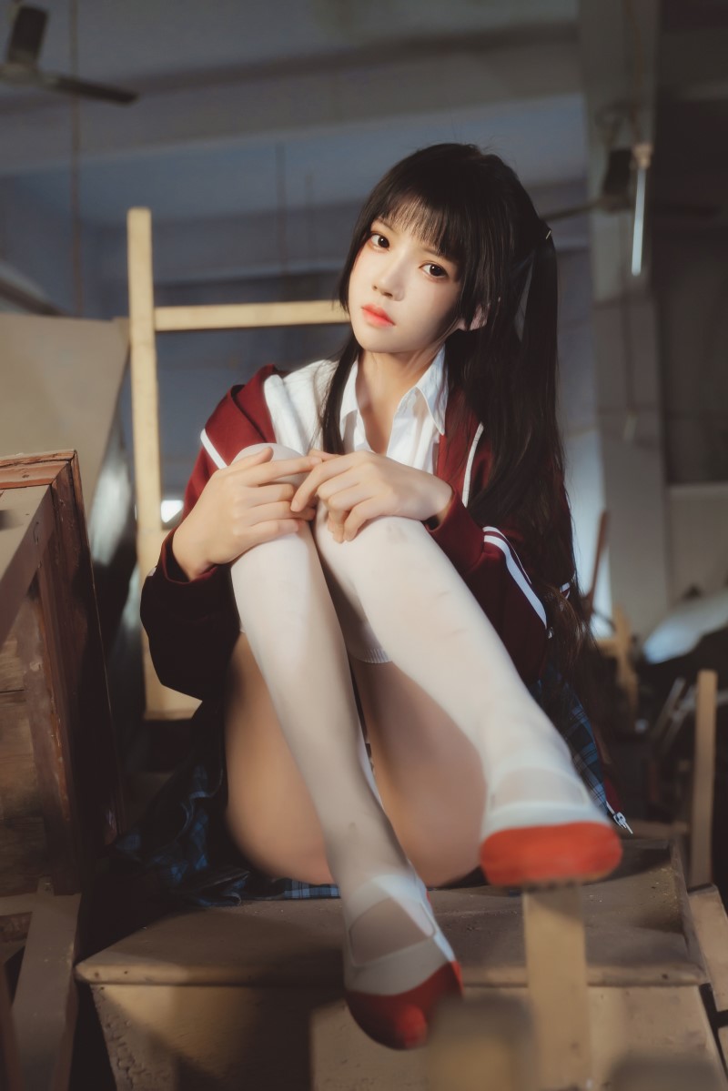 Coser@桜桃喵-废弃教室