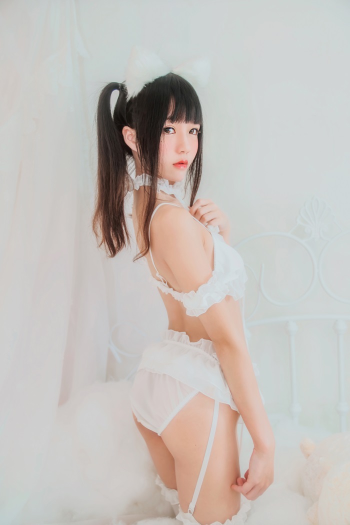 萝利风COS 桜桃喵 – 白猫COS