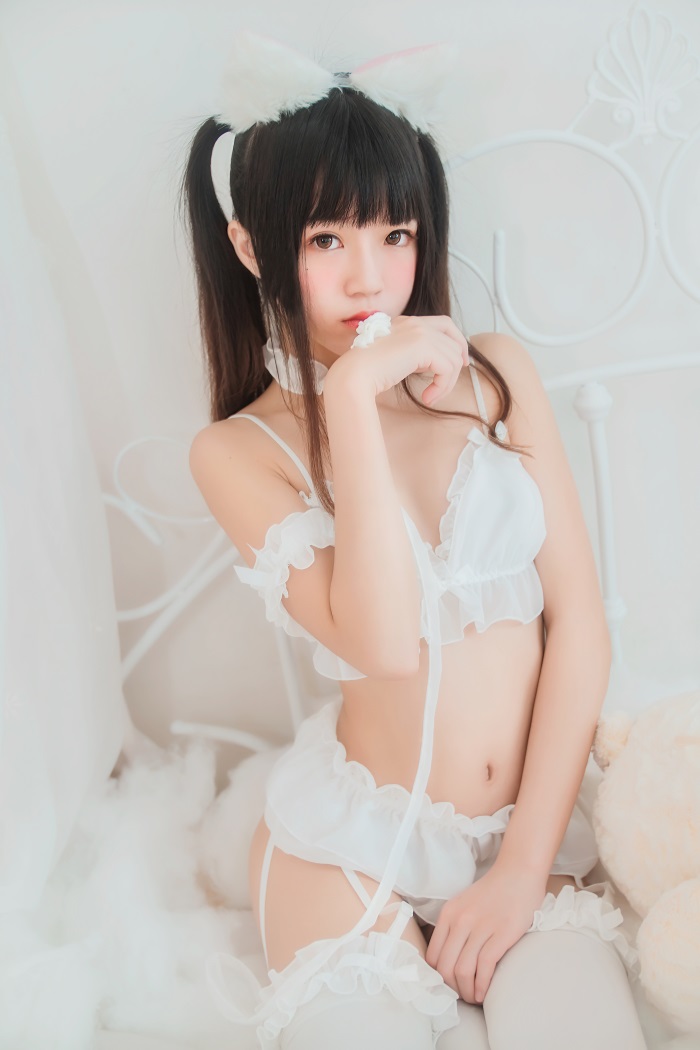 萝利风COS 桜桃喵 – 白猫COS
