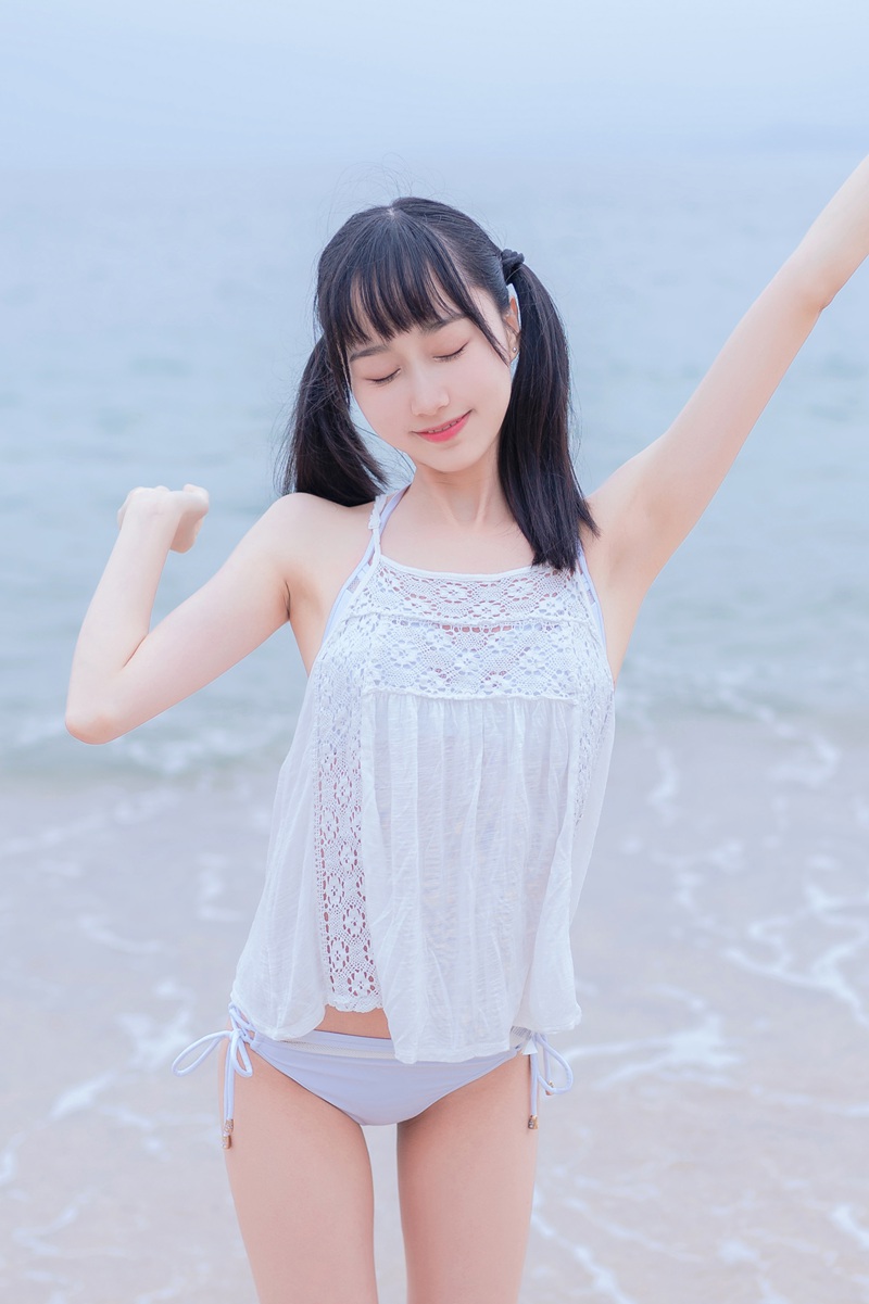 木绵绵OwO – 海边白色比基尼电子版