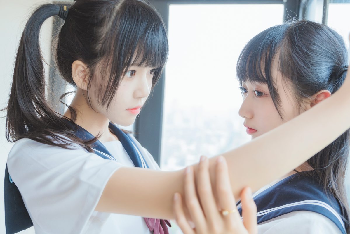 人气动漫Coser@桜桃喵&木绵绵 – 她(制服×制服)