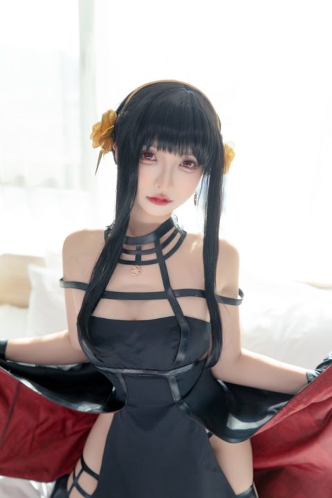 神楽坂真冬写真《约尔太太你也不想_____》