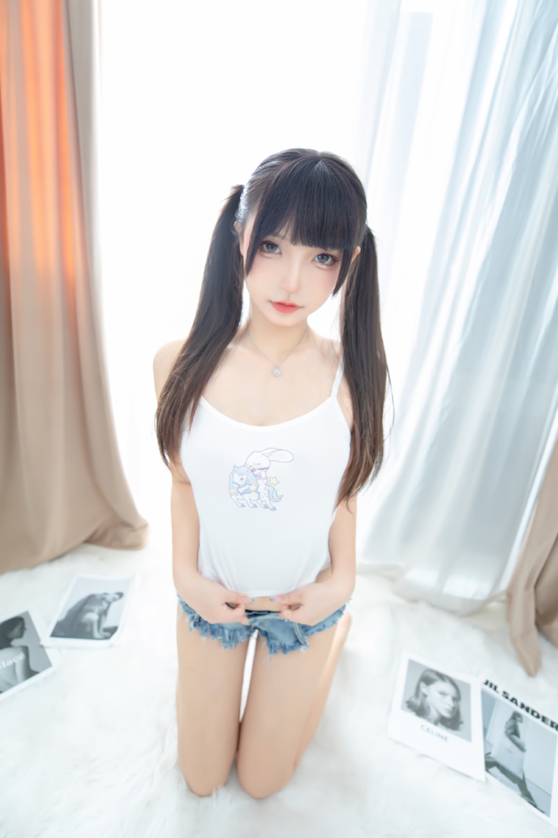 神楽坂真冬写真《牛仔兔兔》