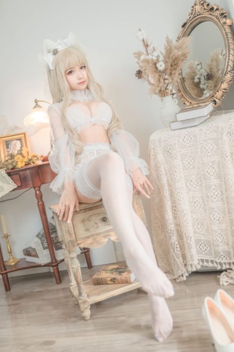 蠢沫沫 白猫