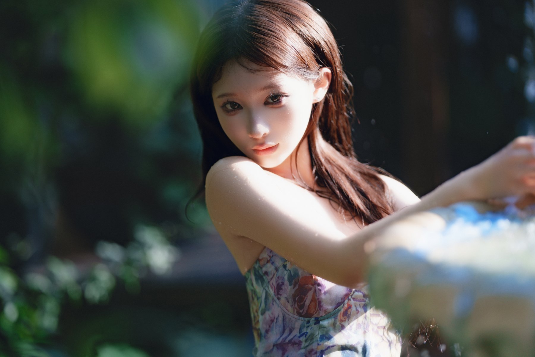 蠢沫沫 水池碎花裙