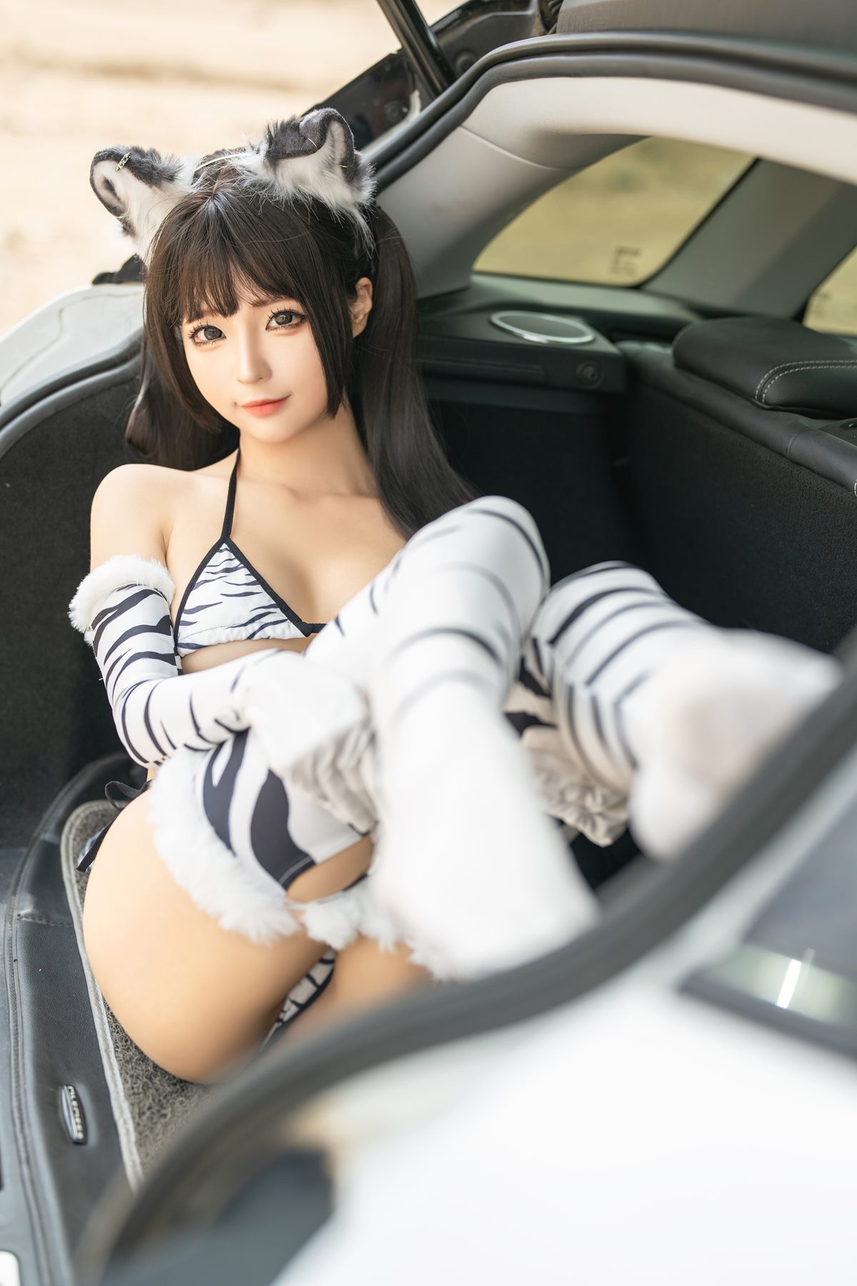 蠢沫沫 车内白虎