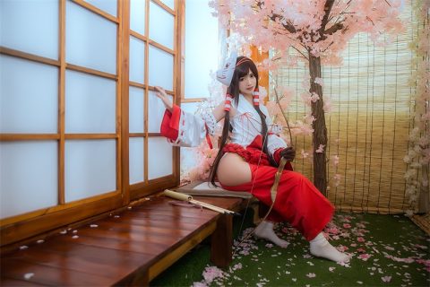鳗鱼霏儿 – 巫女