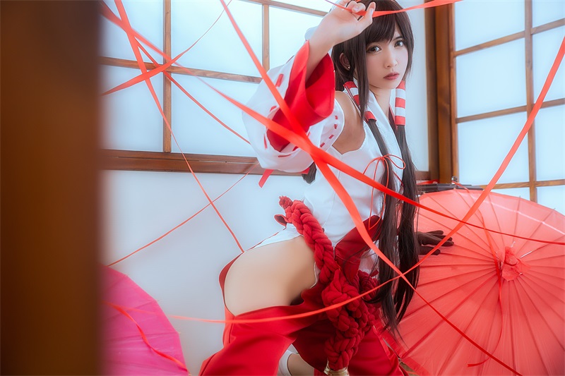鳗鱼霏儿 – 巫女