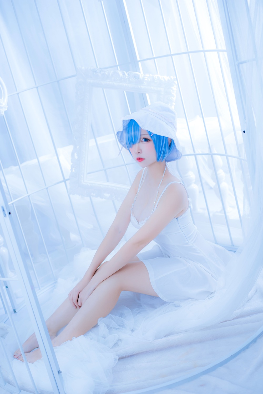 二佐Nisa 雷姆白裙