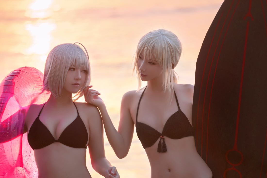半半子&索索 海边泳装