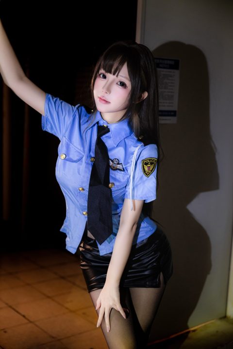 日奈娇 楼道保安