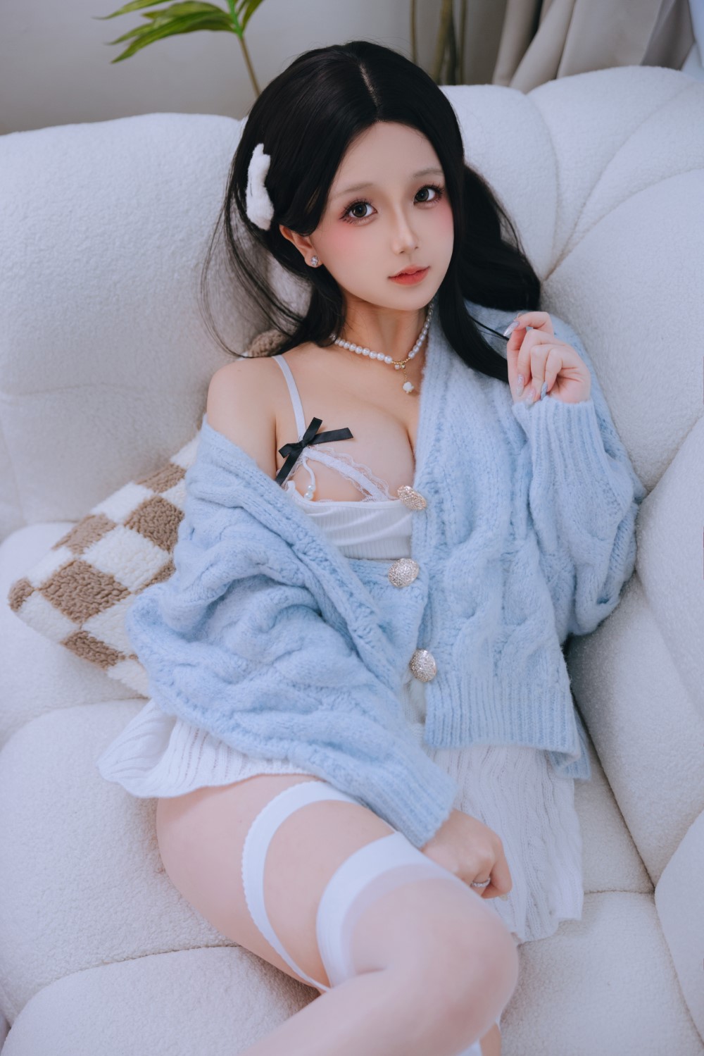 日奈娇 与学姐约会