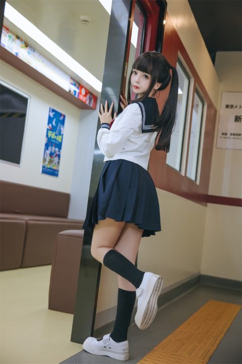 日奈娇 列车JK