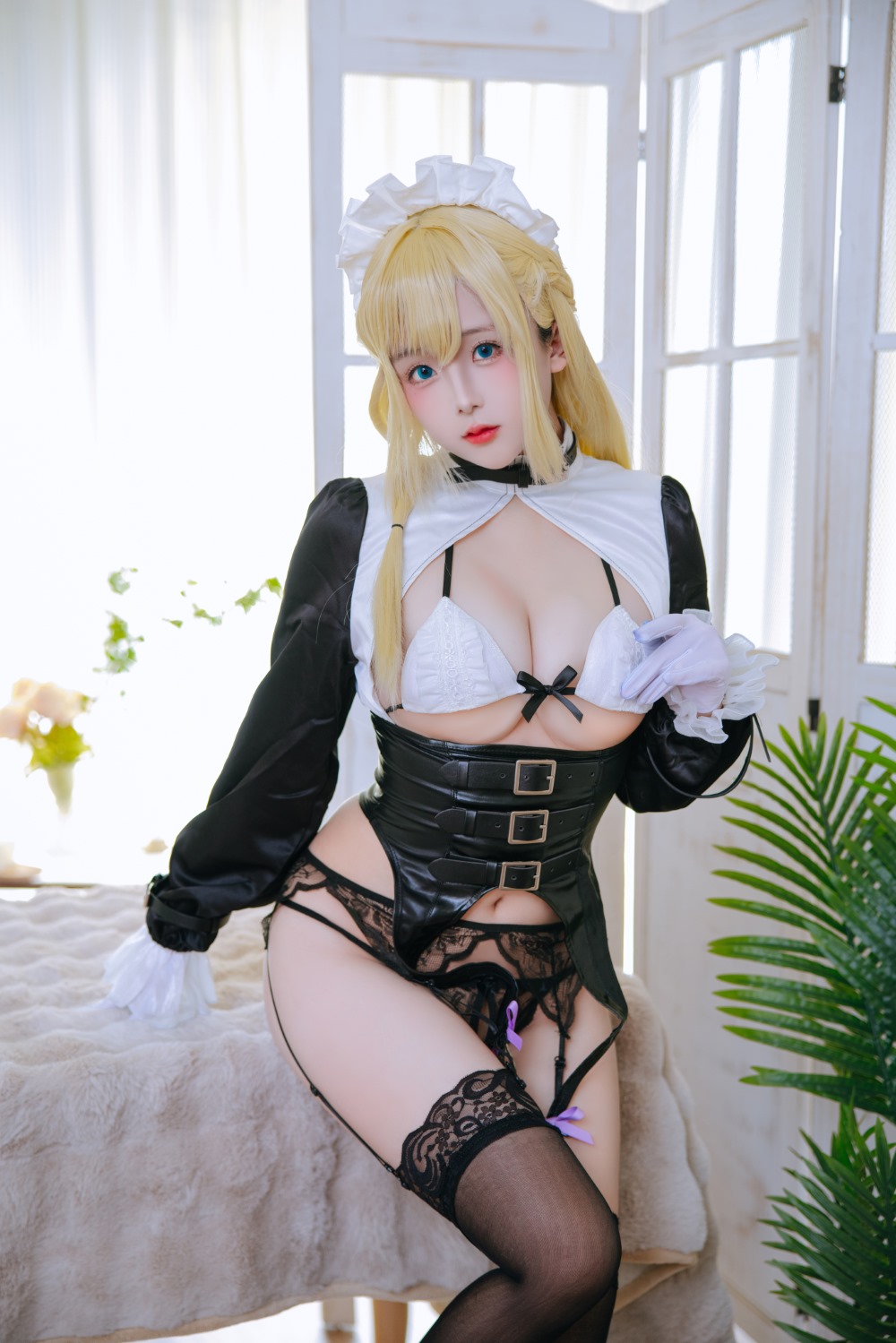 日奈娇 拘束女仆