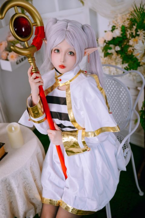 日奈娇 芙莉莲