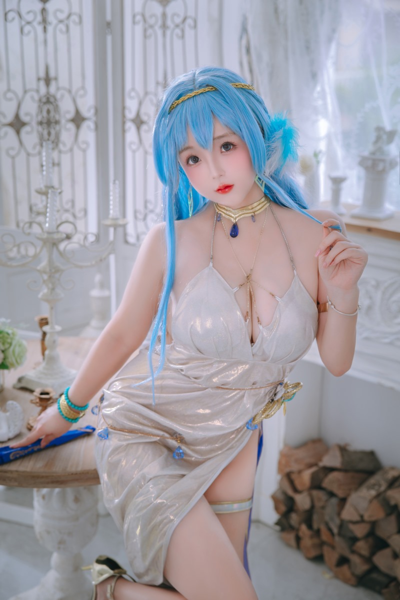 日奈娇 海伦礼服