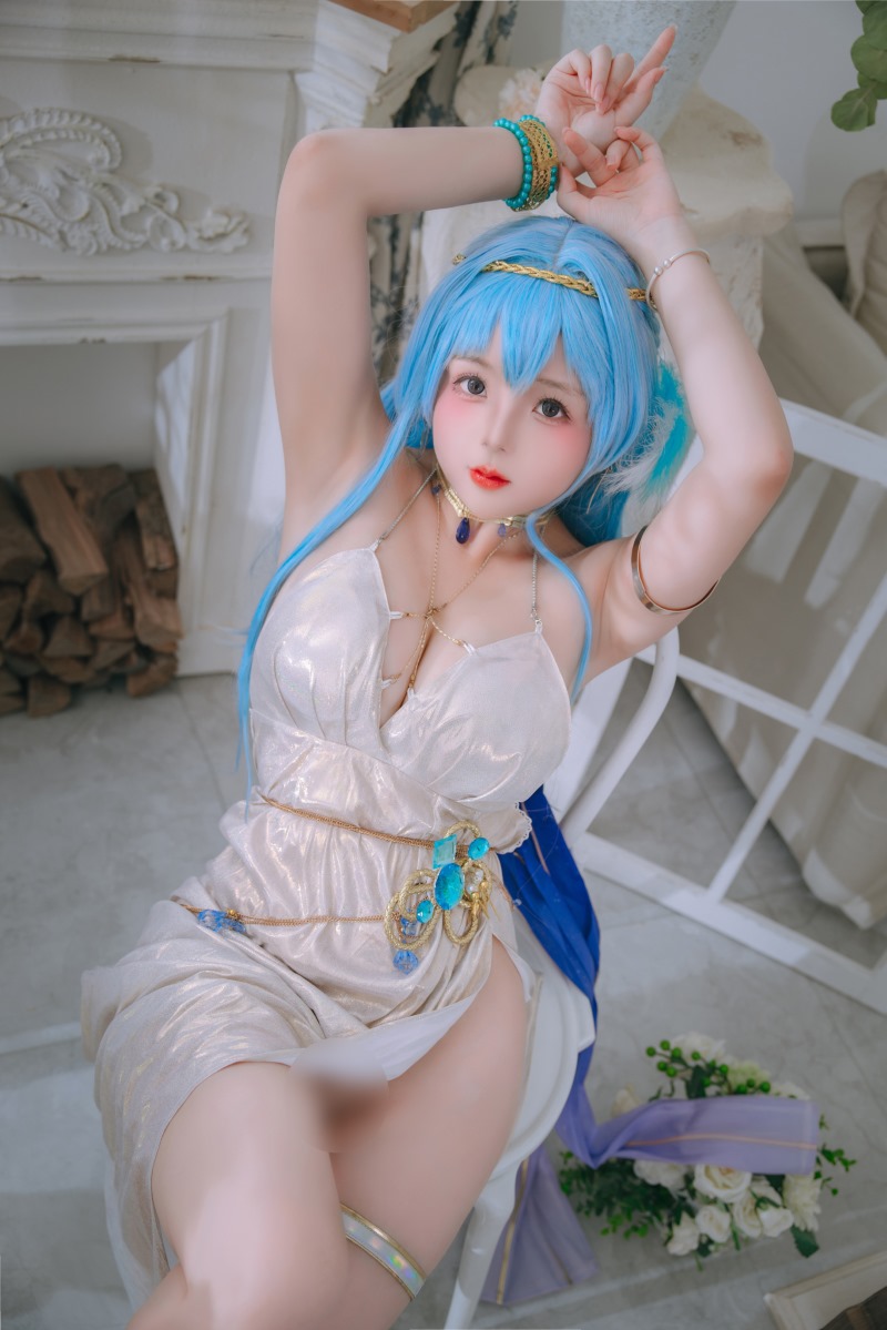 日奈娇 海伦礼服