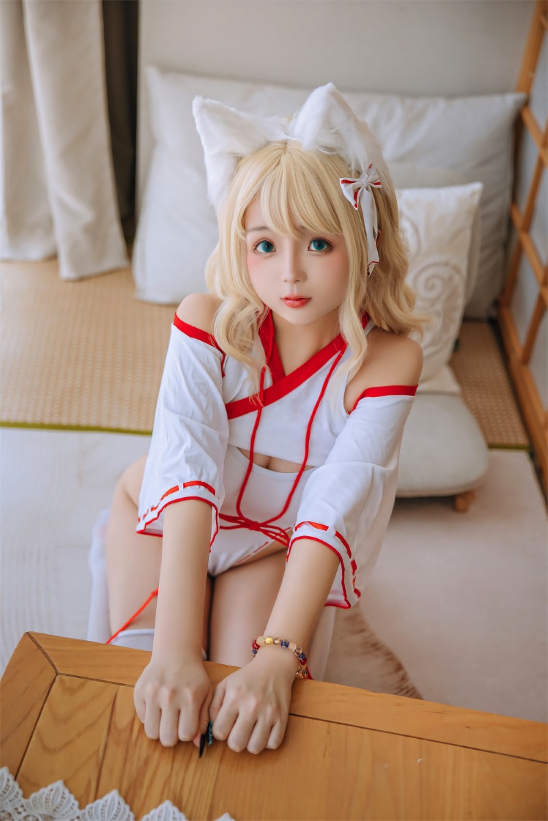 日奈娇 小狐狸巫女