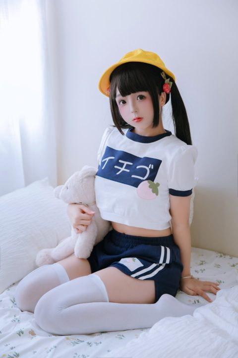 日奈娇 罗利