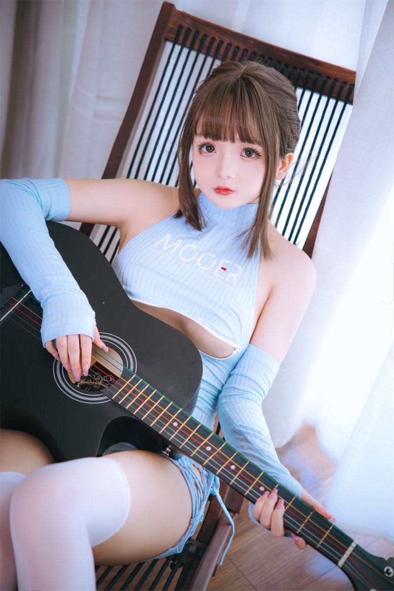 日奈娇 吉他妹妹