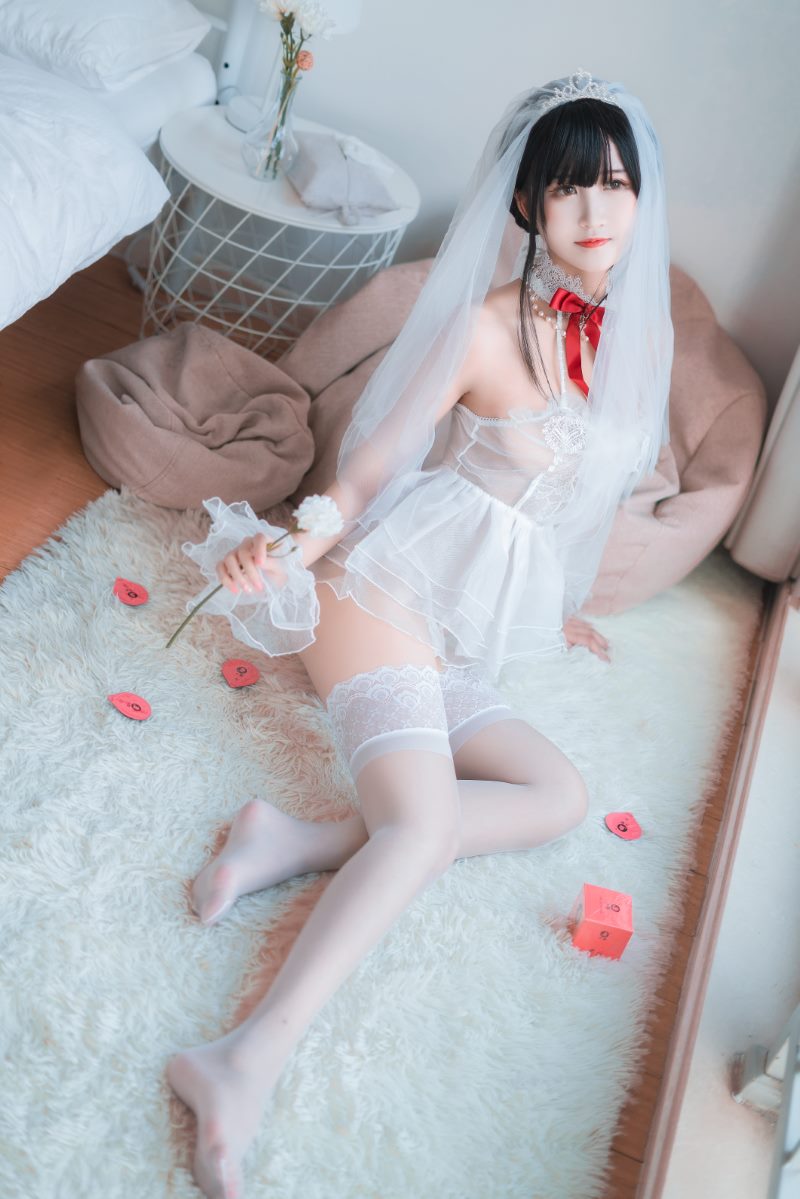 三度_69 婚纱孔雀翎