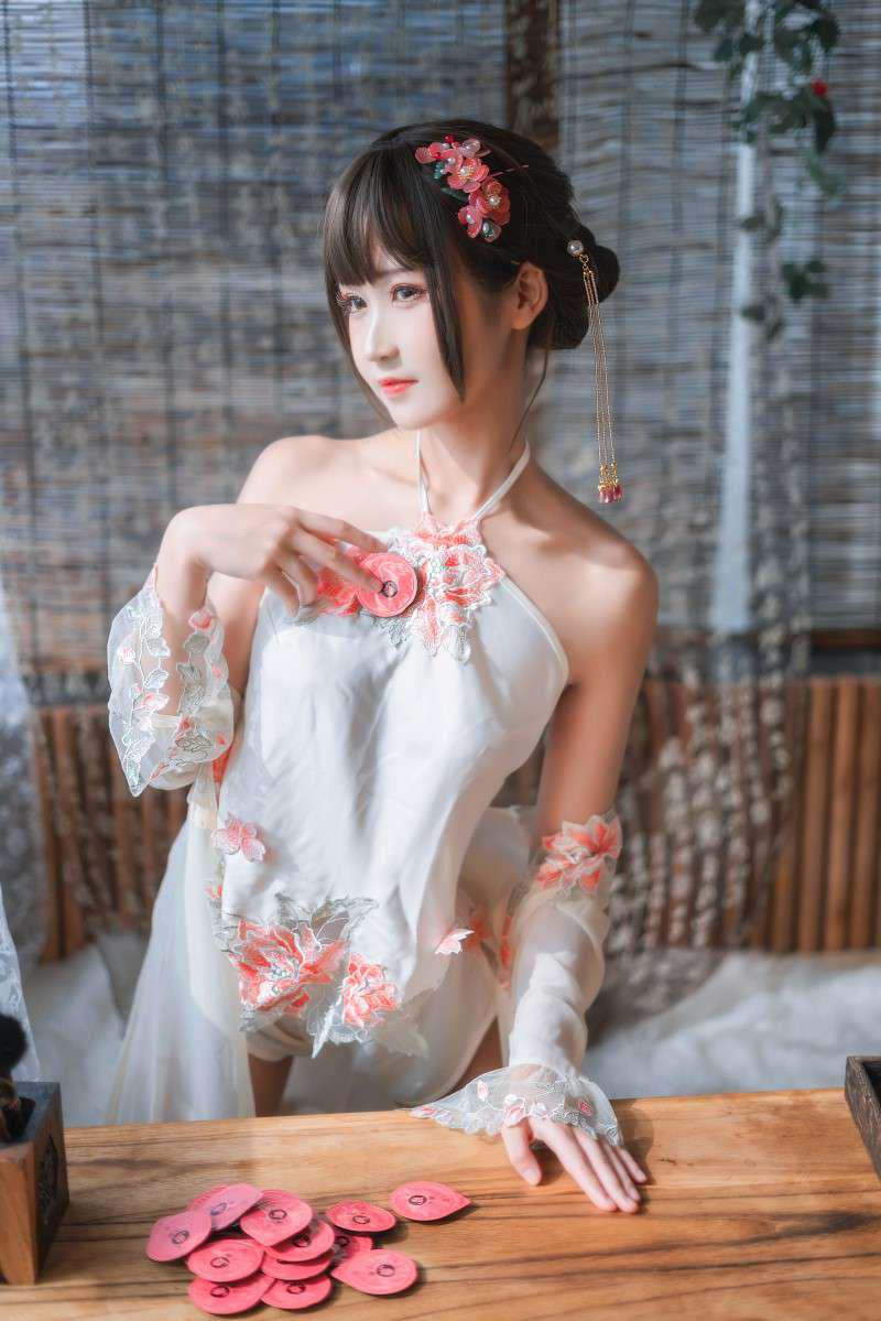三度_69 肚兜