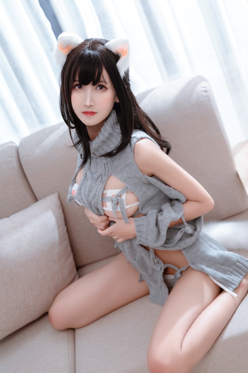 三度_69 露背毛衣