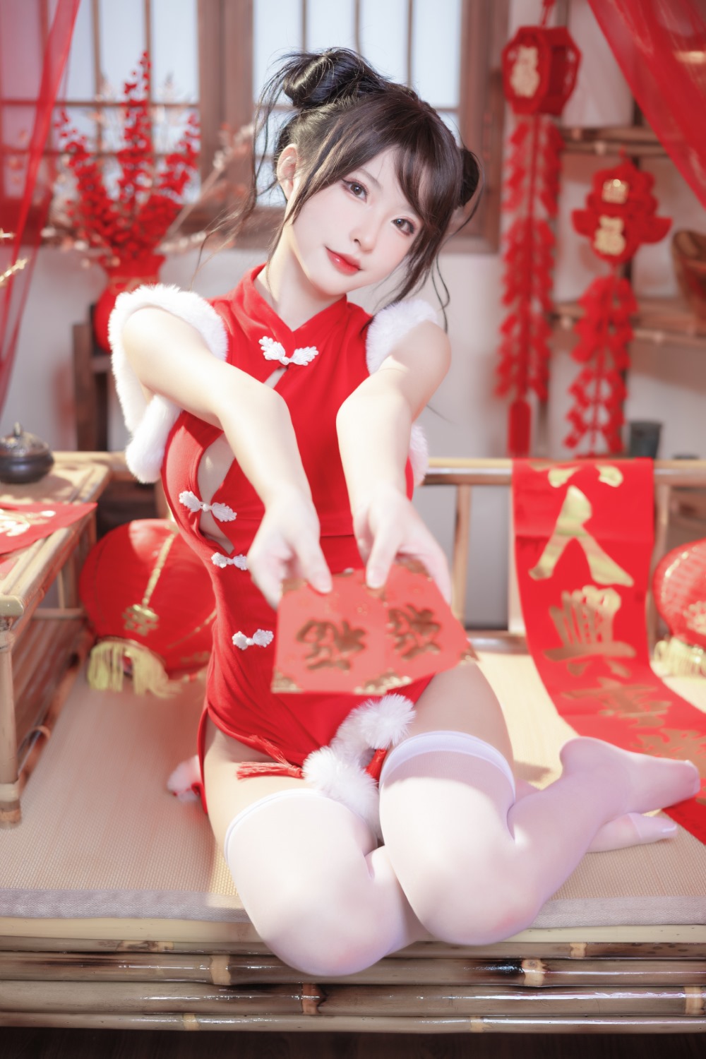 清水由乃 新年旗袍