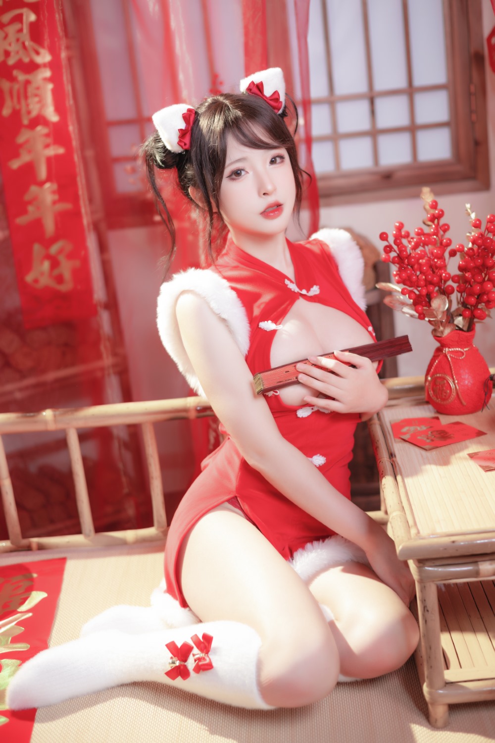 清水由乃 新年旗袍