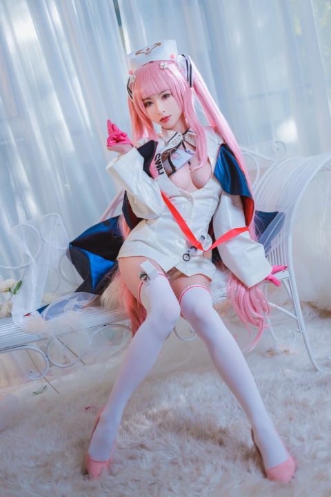 清水由乃 英仙座护士服