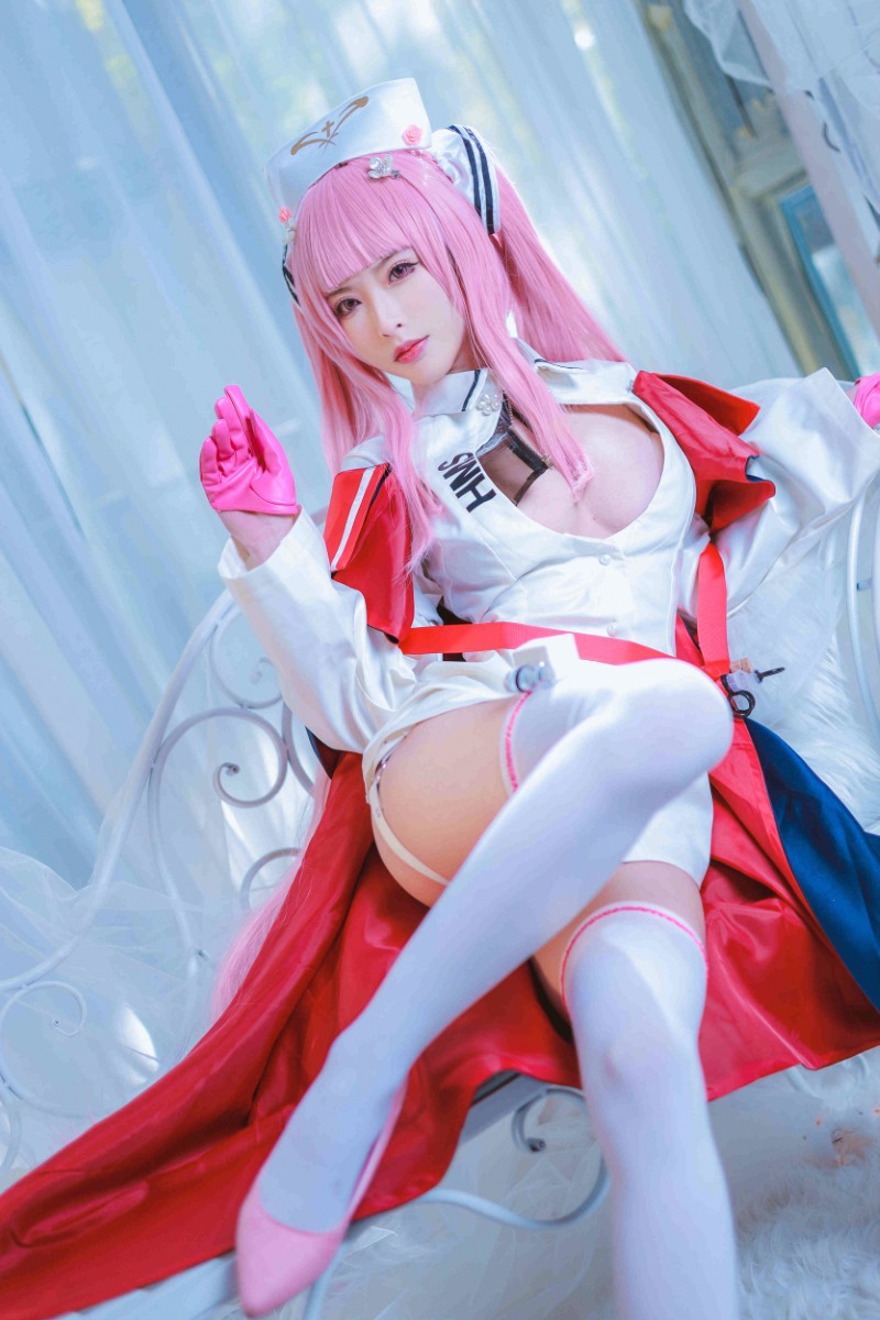 清水由乃 英仙座护士服