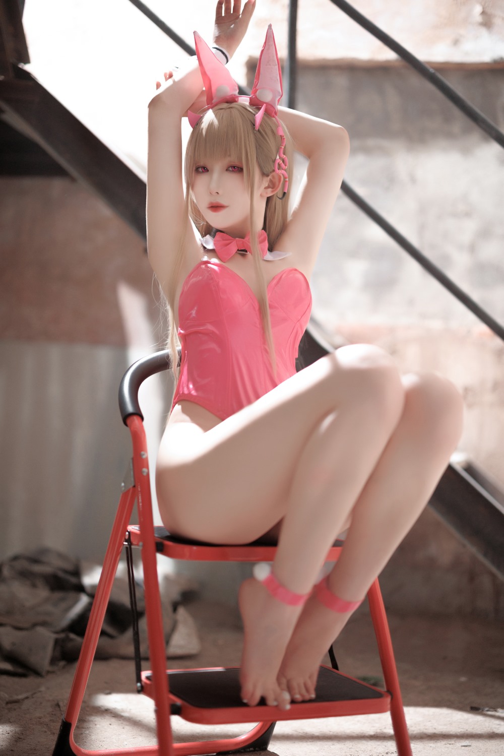 封疆疆 NIKKE 毒蛇兔女郎
