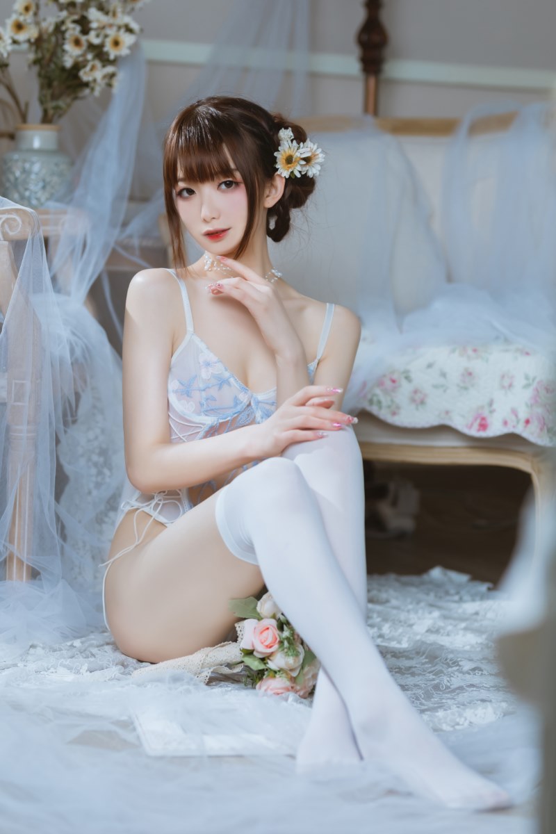 封疆疆v 纯欲连体衣