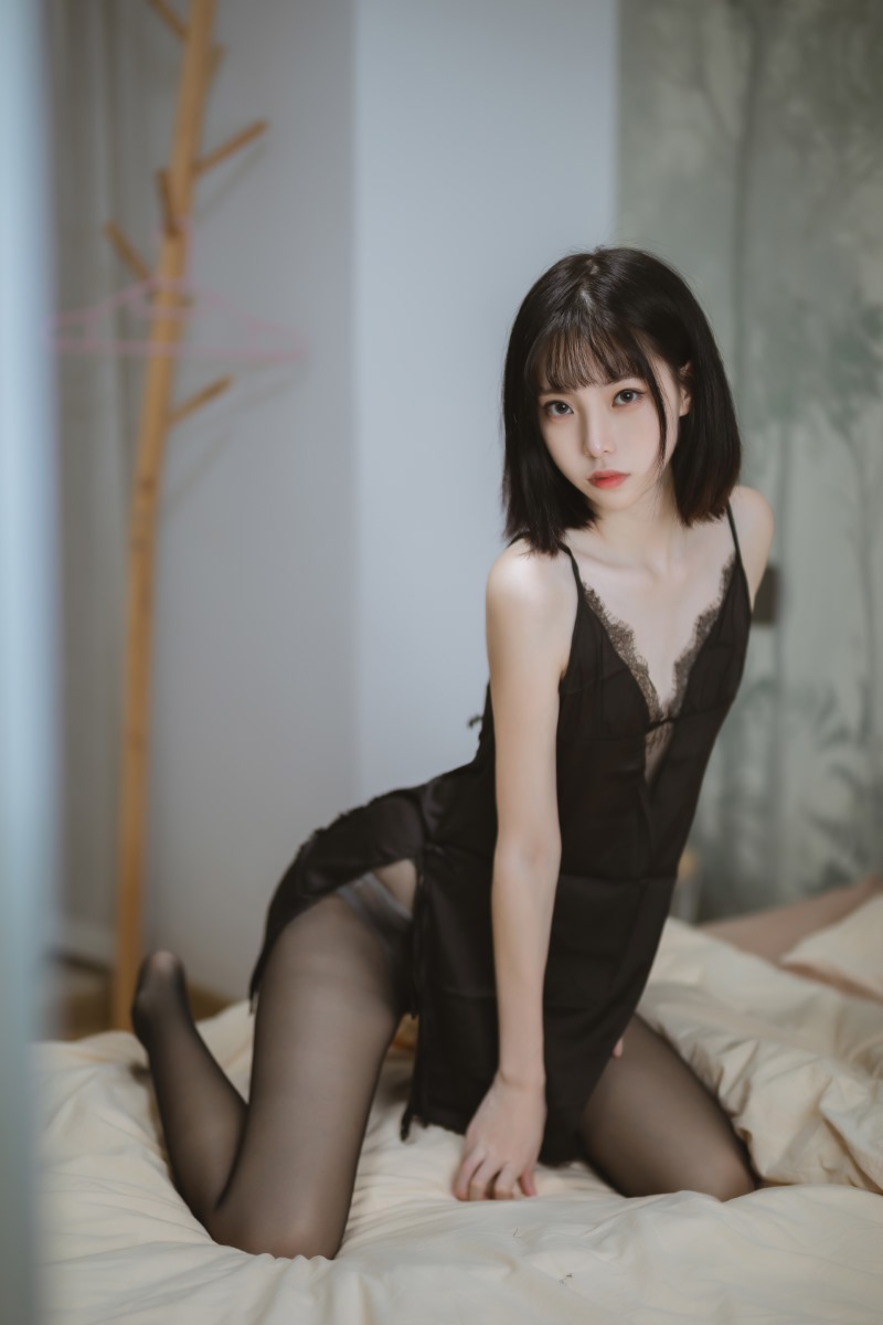 许岚LAN 黑色蕾丝睡衣