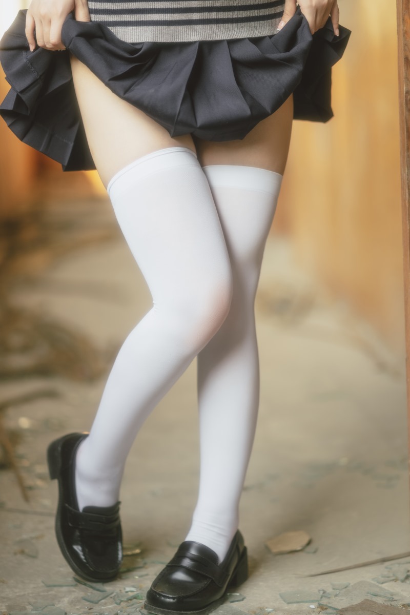 桜井宁宁 废墟jk