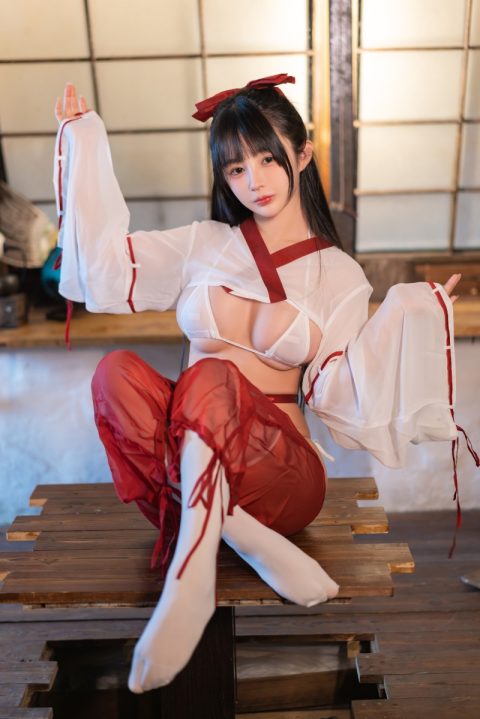 桜井宁宁 巫女