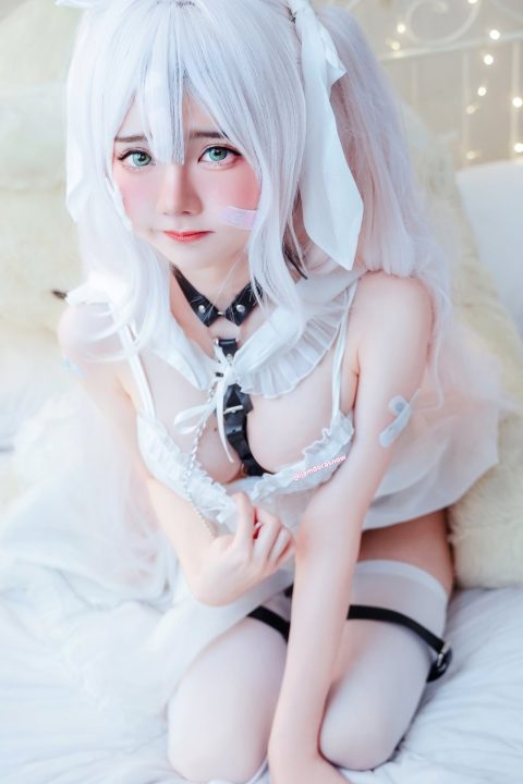 Sally Dorasnow Hatsune