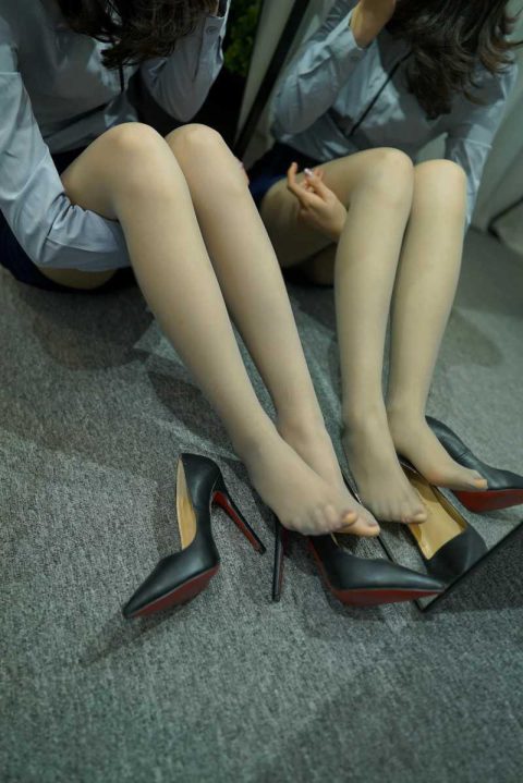 [kittyWawa袜小喵]《镜中我》